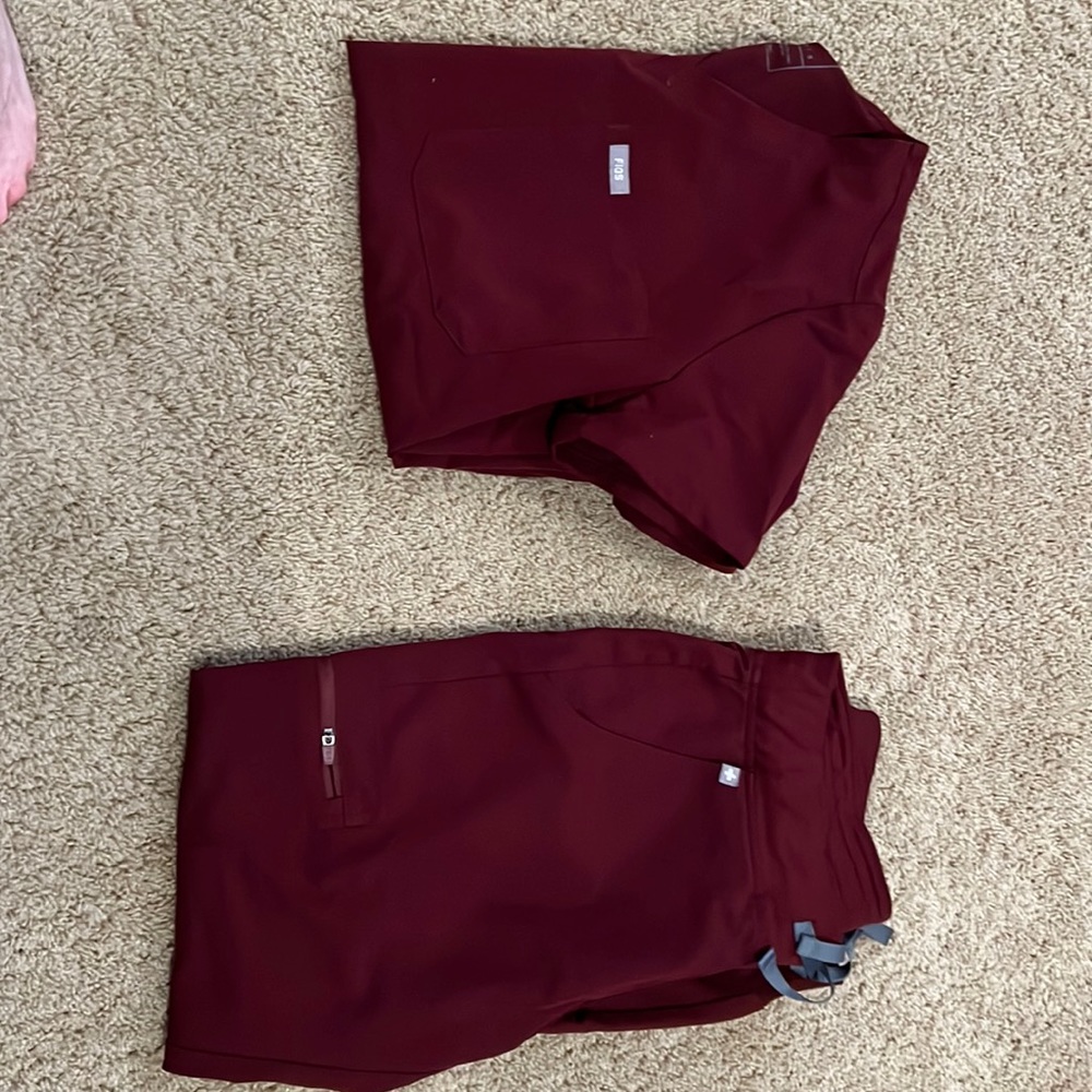 FIGS Burgandy Small Petite Zamora pant and Small Catarina top.